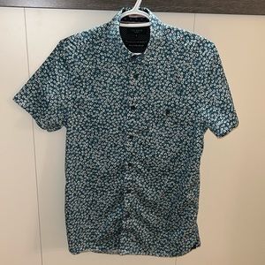 Men’s Ted Baker Blue Floral Short-Sleeve Button-Down Stretch Shirt - Size 2
